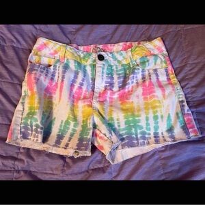 kids’ multicolored tie-dye shorts